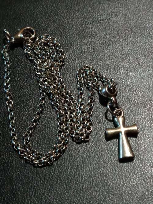 clearance sale!!..antique silver cross necklace 50cm lenght