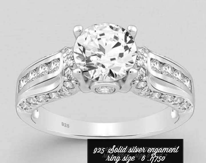 Exquisite engagement ring 925..4.2g...size 6