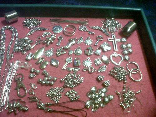 Metal Mix(bid per pkt) plus beautifull chain with clasp