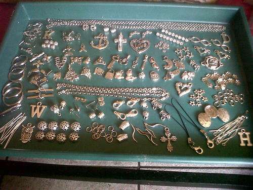 Metal mix with 2mm chain 1mt,and 4x2mm chain 51cm