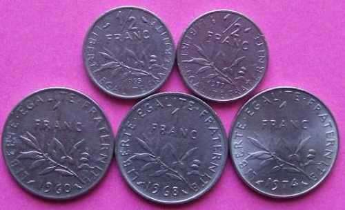 Small collection of coins of France.See photographs and description below.