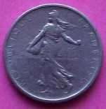 Small collection of coins of France.See photographs and description below.