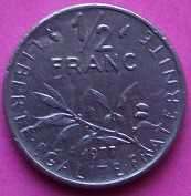 Small collection of coins of France.See photographs and description below.