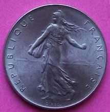 Small collection of coins of France.See photographs and description below.