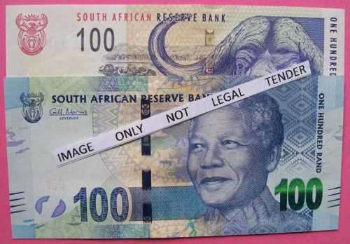 Gill Marcus - 2 X R100.00  notes - Serial No`s : AP 5248604D and BT 1756510DD. See photo`s