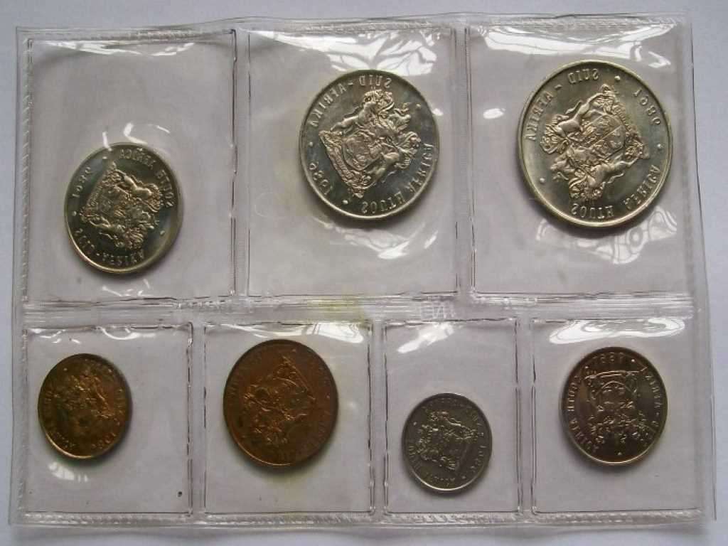 1986 S. A. Mint set. Only 9100 sets minted. See photos