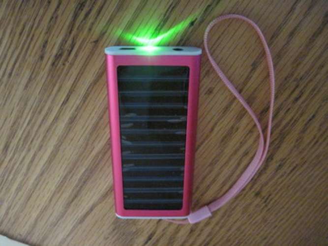 Solar cellphone/Ipod charger- Pink