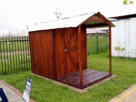 1.8m x 1.8m Wendy Garden Hut with a Veranda Auction Bargain