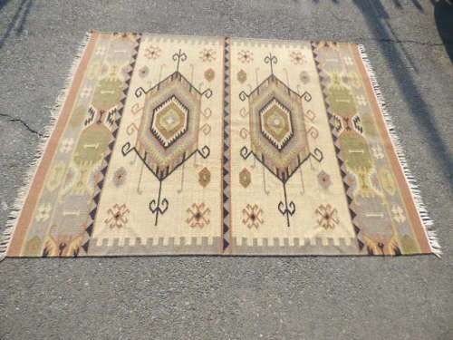 A BEAUTIFUL HANDMADE PERSIAN KILIM CARPET IN WONDERFUL CONDITION!!! WOW!!!