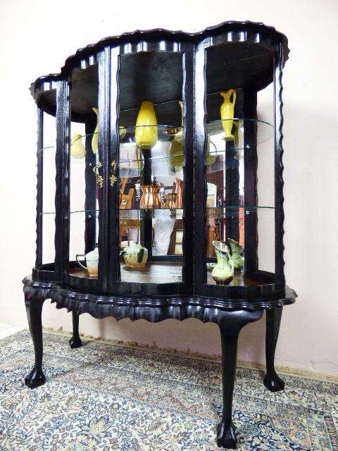 AN EXQUISITE ANTIQUE CURVED BALL & CLAW SHOWCASE w GLASS SHELVES/NO GLASS. IN NEED OF SOME TLC.