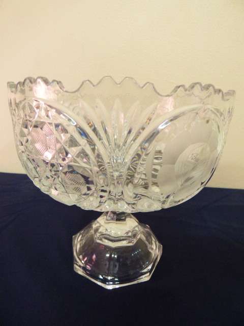 AN EXCEPTIONAL "LARGE" BEAUTIFUL LEAD CRYSTAL "ROSE CUT" STEMMED CENTRE TABLE BOWL. FABULOUS!!!