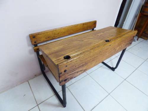 A REALLY STUNNING VINTAGE SOLID OAK SCHOOL DESK IN GREAT CONDITION - AWESOME!!!
