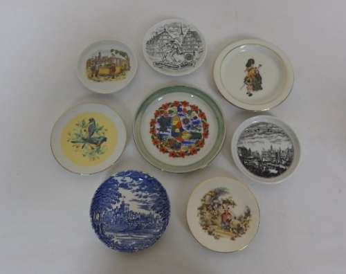 A GORGEOUS COLLECTION OF PORCELAIN PIN/ GEM PLATES INCLUDING DUTCH & GERMAN PORCELAIN bid/plate