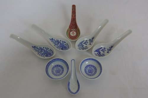 AN AWESOME COLLECTION OF ASSORTED ORIENTAL PORCELAIN "SUSHI" PIECES INCLUDING BOWLS AND SPOONS