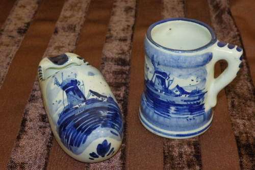 TWO WONDERFUL DELFT BLUE OF HOLLAND COLLECTIBLE PORCELAIN ORNAMENTS