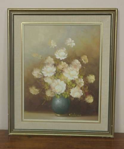 A STUNNING SIGNED "FRAMED" OIL ON BOARD PAINTING OF A BEAUTIFUL BUNCH OF WHITE ROSES