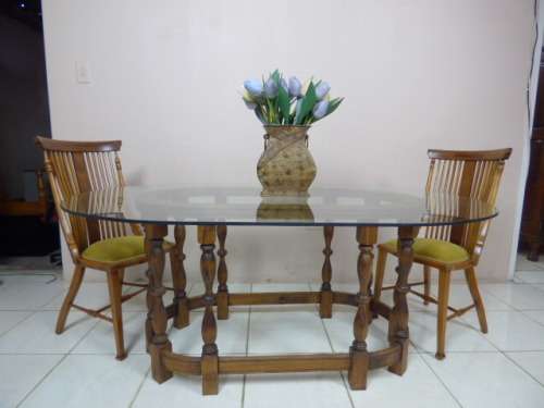 A STRIKING, SOLID AND HEAVY GLASS TOP DINING ROOM/FOYER DISPLAY TABLE. PERFECT AS EITHER!!