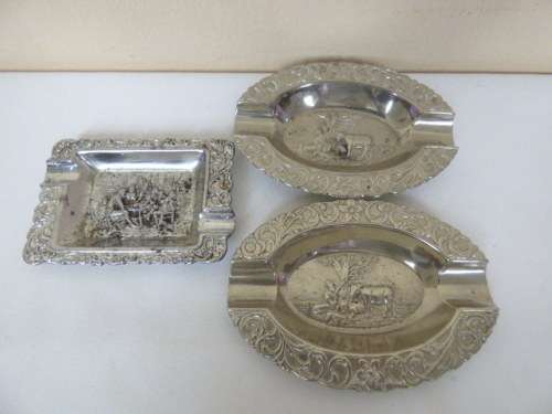 THREE BEAUTIFUL DIFFERENT SIZED ASHTRAYS FOR YOUR SMOKING LOUNGE OR BAR AREA. GORGEOUS!!