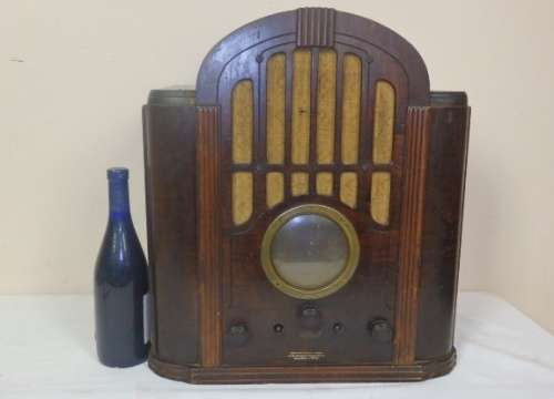 AN INCREDIBLE AND RARE ANTIQUE ART DECO "THE GRAMOPHONE COMPANY" OF THE USA WIRELESS/ RADIO