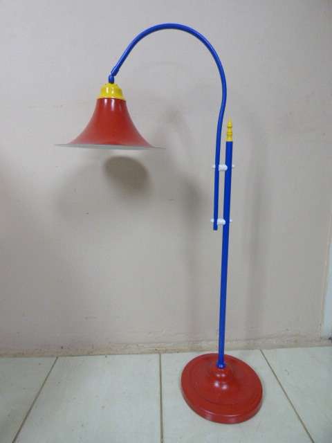 A LOVELY LARGE COLOURFUL LAMP WITH A MAGNETIC BATTERY OPERATED LED LIGHT, FUNKY IN A MODERN HOME!!
