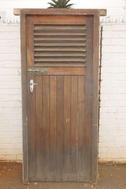 AN AWESOME VINTAGE TOP (FIXED) SLATTED/ LOUVRE MARANTI VENTILATION DOOR AND FRAME