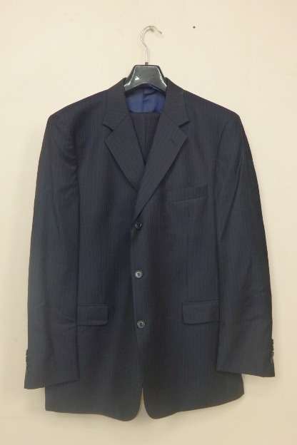 AN AWESOME GENTS PURE WOOL DOUBLE-PINSTRIPE NAVY BLUE SUITE BY WOOLWORTHS