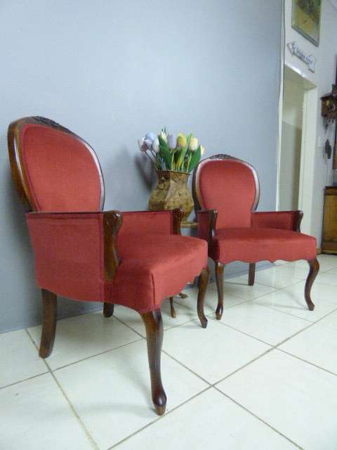 2 MAGNIFICENT ANTIQUE QUEEN ANNE CARVED CHAIRS, BEAUTIFUL IN FORMAL AREAS, ENTRANCE HALLS!Bid/chair