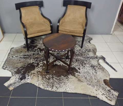 A FANTASTIC X-LARGE (2.1m x 2.1m) (LINED) GENUINE NGUNI SKIN MAT IN AWESOME CONDITION - WOW!!!!