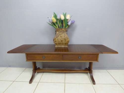 A GORGEOUS CENTRE COFFEE TABLE WITH DROP LEAF SIDES & 2 DRAWERS!!! FANTASTIC FOR SMALLER AREAS!!