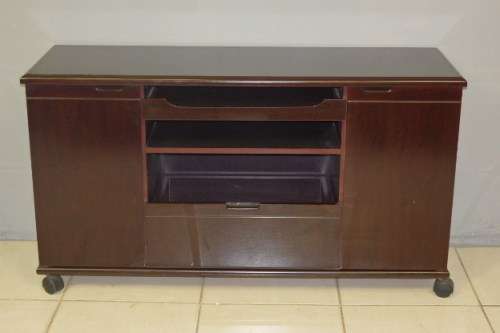 AN AWESOME "MOBILE" CHERRYWOOD TV/ PLASMA UNIT WITH TWO CUPBOARDS, A DRAWER AND PULLOUT SHELF