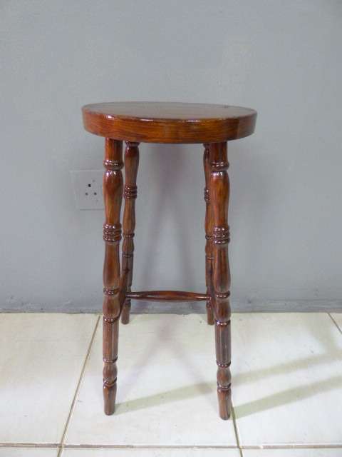 STUNNING COMFORTABLE WOOD BAR STOOL (OR PLANT STAND)! VERY VERSATILE AROUND THE HOME!!