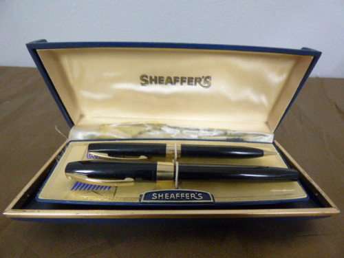 AN AWESOME RARE 1960s SHEAFFER "LIFETIME" FOUNTAIN PEN (14K NIB) AND PENCIL SET IN THE ORIGINAL BOX!