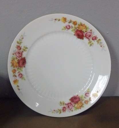 AN EXQUISITE SET OF 8x VINTAGE GERMAN "MITTERTEICH BAVARIA" PORCELAIN CAKE/ PASTRY PLATES