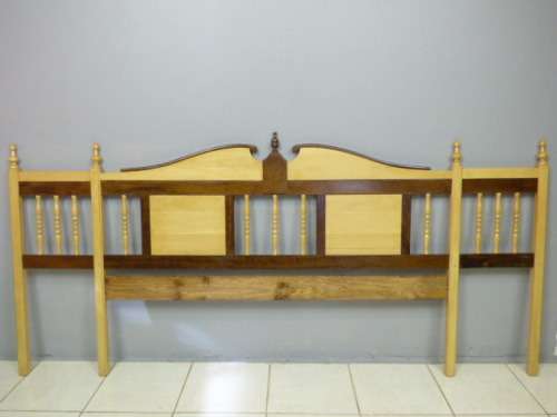 AN EXQUISITE YELLOW WOOD & IMBUIA QUEEN SIZE HEADBOARD. IN FANTASTIC CONDITION!! FABULOUS!!