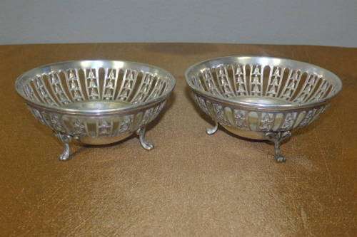 TWO EXQUISITE VINTAGE "MAPPIN & WEBB" PRINCESS PLATE SILVER PLATED NUT BOWLS bid/bowl
