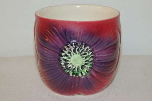 A RARE VINTAGE ART DECO "SHORTER & SON" PORCELAIN HONEY/ JAM POT IN THE ANEMONE SERIES