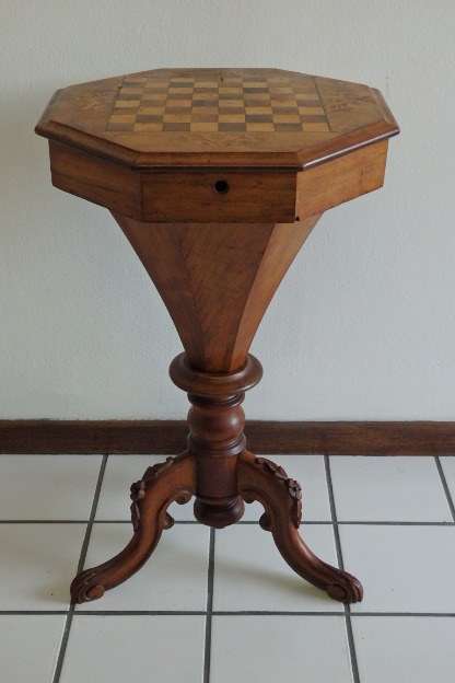AN EXTRAORDINARY ANTIQUE (c1890's) VICTORIAN CHESS/ SEWING TABLE w/ CARVED SPLAYED TRIPOD FEET