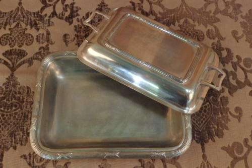 AN EXQUISITE ANTIQUE EPNS SILVER PLATED "ART DECO" LIDDED TUREEN WITH STUNNING LEAD MOUNT DETAILING