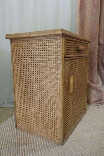 TWO STUNNING CANE AND WICKER BEDSIDE PEDESTALS WITH A DRAWER & CUPBOARD AND GLASS TOP bid/pedestal