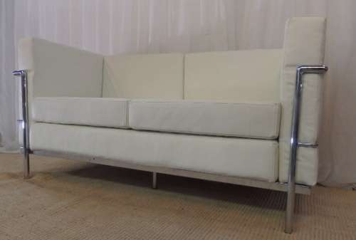 A STUNNING "LE CORBUSIER" GENUINE WHITE LEATHER AND CHROME TWO SEATER SOFA IN AWESOME CONDITION