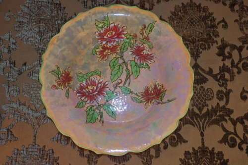 A SPECTACULAR (LARGE) ROYAL DOULTON PORCELAIN BOWL IN THE CHRYSANTHEMUM (D6299) PATTERN