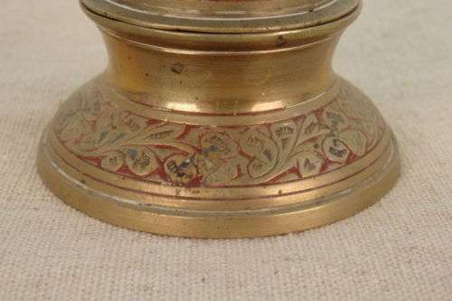 A STUNNING HAND ENGRAVED BUDDHIST BRASS CLAW BELL/ MANTRA BELL WITH BEAUTIFUL DETAILING