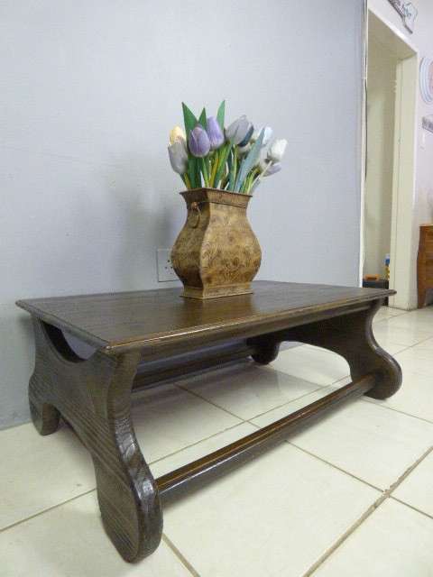 A STUNNING VERSATILE TUDOR STYLE ALL PURPOSE/COFFEE TABLE. LOVELY AROUND THE HOME!!