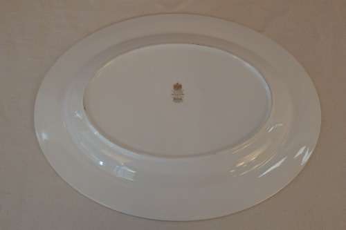 A STUNNING PARAGON OF ENGLAND PORCELAIN OVAL MEAT PLATTER IN THE STUNNING "BELINDA" PATTERN