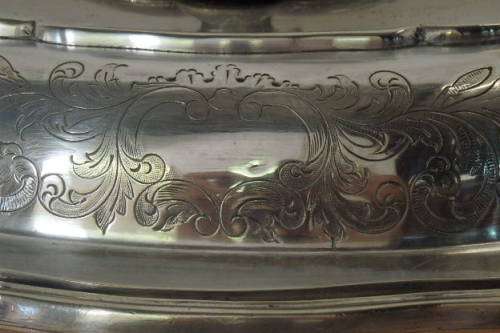 AN EXQUISITE ANTIQUE EPNS SILVER PLATED "ORNATE" LIDDED TUREEN WITH STUNNING LEAD MOUNT DETAILING