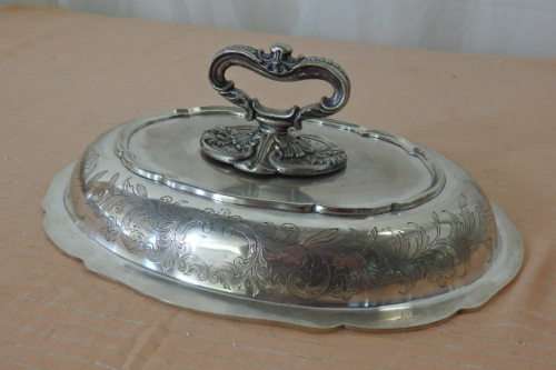 AN EXQUISITE ANTIQUE EPNS SILVER PLATED "ORNATE" LIDDED TUREEN WITH STUNNING LEAD MOUNT DETAILING