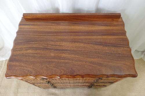 A SPECTACULAR ANTIQUE SOLID BLACKWOOD CHEST OF DRAWERS WITH 4 GOOD SIZE DRAWERS & ART DECO HANDLES