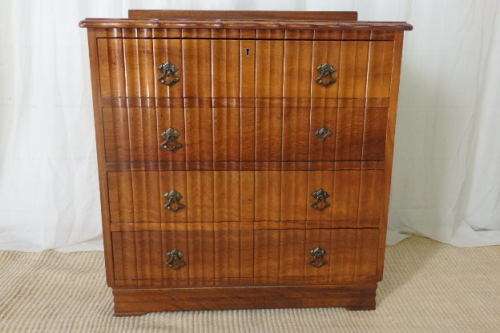 A SPECTACULAR ANTIQUE SOLID BLACKWOOD CHEST OF DRAWERS WITH 4 GOOD SIZE DRAWERS & ART DECO HANDLES