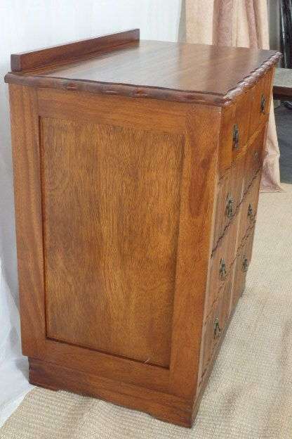 A SPECTACULAR ANTIQUE SOLID BLACKWOOD CHEST OF DRAWERS WITH 4 GOOD SIZE DRAWERS & ART DECO HANDLES