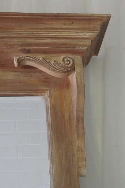 A BEAUTIFUL WALL MANTEL MIRROR WITH A BEVELLED GLASS MIRROR AND EXQUISITE CORNICE TOP